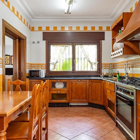 Cubo'S Villa Fina & Minigolf Included Malaga Exterior photo